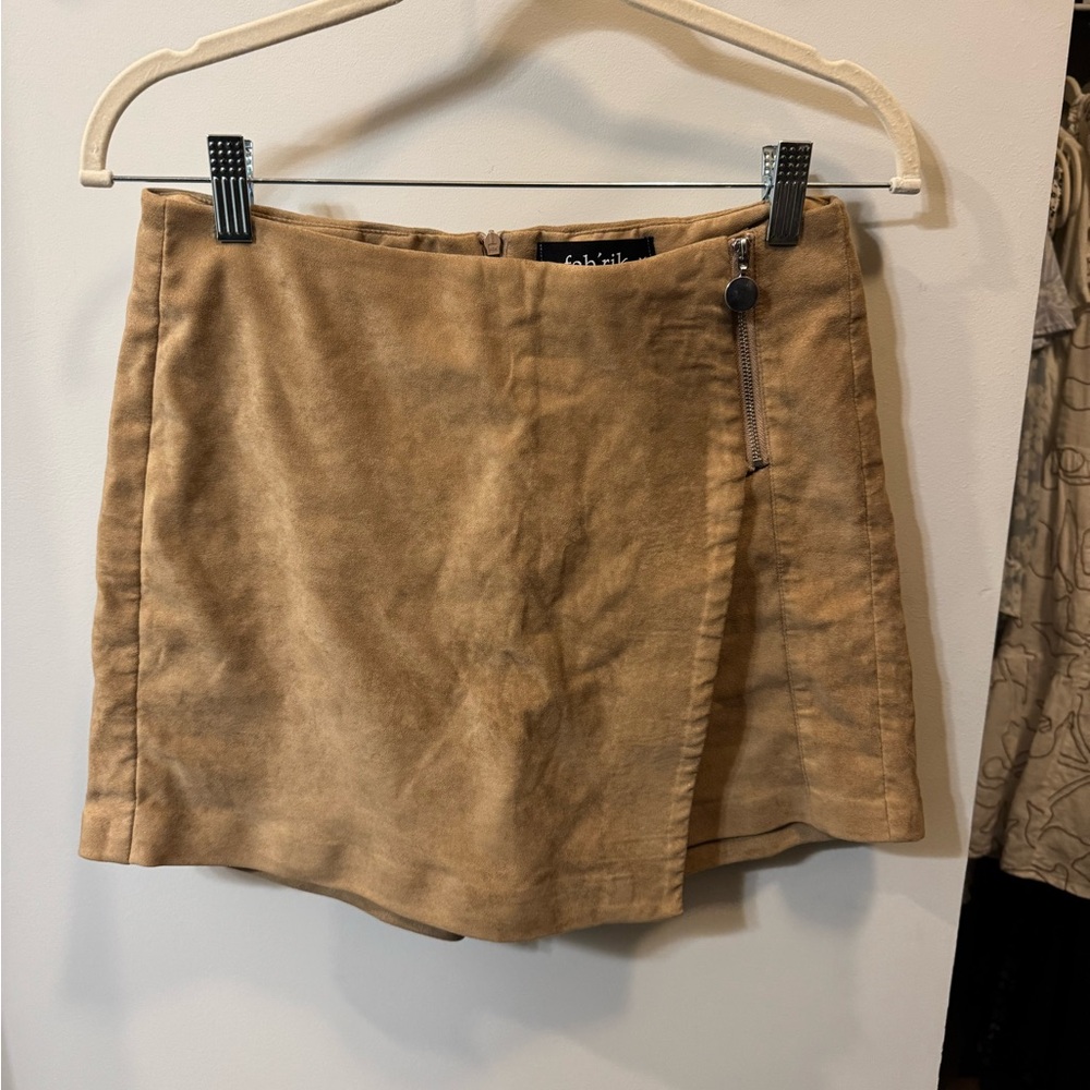 Fab’rik Suede Skort